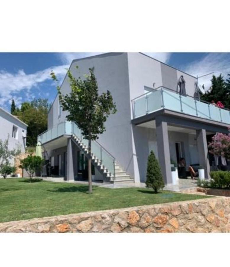 Apartmani Deluxe Jasenice  Exterior photo