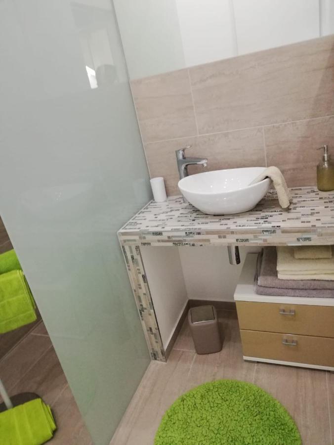 Apartmani Deluxe Jasenice  Exterior photo